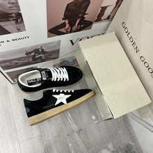 Carregar imagem no visualizador da galeria, Golden Goose Ballstar Black
