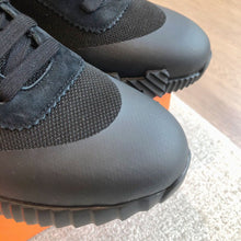 Cargar imagen en el visor de la galería, Hermes Air Mesh Bouncing Negro Ante
