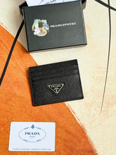Cargar imagen en el visor de la galería, Cartera Prada
