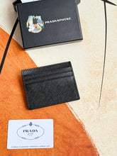 Cargar imagen en el visor de la galería, Cartera Prada
