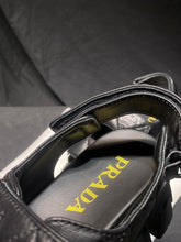 Carregar imagem no visualizador da galeria, Sandália Prada Flatform Em Couro Napa Preto
