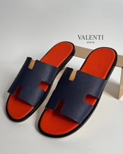 Carregar imagem no visualizador da galeria, Sandália Hermès Izmir.
