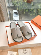 Carregar imagem no visualizador da galeria, Hermes Chypre Sandal Grey
