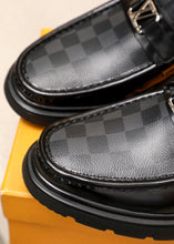 Carregar imagem no visualizador da galeria, Sapato Louis Vuitton
