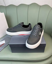 Carregar imagem no visualizador da galeria, Prada Graphite Luxury

