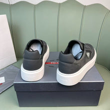 Carregar imagem no visualizador da galeria, Prada Graphite Luxury
