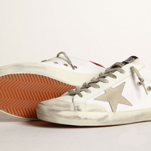 Carregar imagem no visualizador da galeria, Tênis Super-Star Golden Goose
