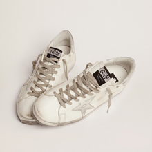 Carregar imagem no visualizador da galeria, Tênis Super-Star Golden Goose
