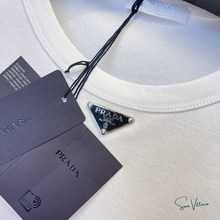 Carregar imagem no visualizador da galeria, Camiseta Com Logo Triangular - Prada
