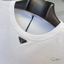 Carregar imagem no visualizador da galeria, Camiseta Com Logo Triangular - Prada
