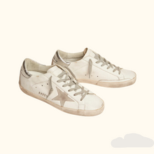 Carregar imagem no visualizador da galeria, Tênis Super-Star Golden Goose
