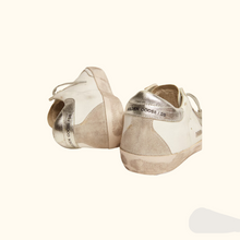 Carregar imagem no visualizador da galeria, Tênis Super-Star Golden Goose
