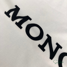 Carregar imagem no visualizador da galeria, Camiseta &quot;Com Logo Flocado&quot; Moncler
