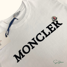 Carregar imagem no visualizador da galeria, Camiseta &quot;Com Logo Flocado&quot; Moncler
