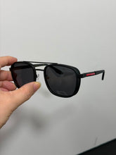 Cargar imagen en el visor de la galería, Gafas PR negras
