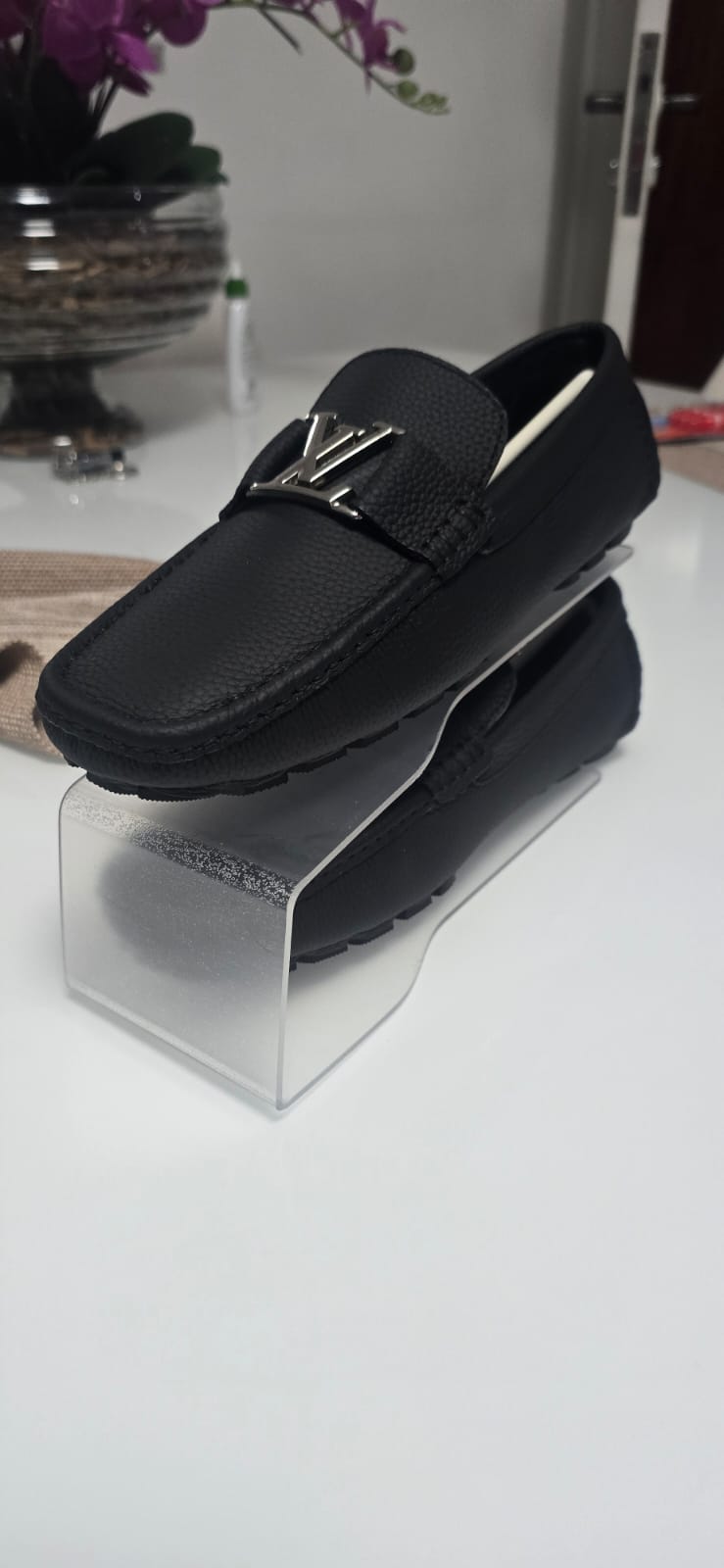 Sapato Mocassin Louis Vuitton Preto/Dourado