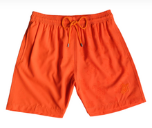 Carregar imagem no visualizador da galeria, Shorts de Banho Masculino com Estampa Reativa à Água Vilebrequin – Ronde des Tortues Laranja
