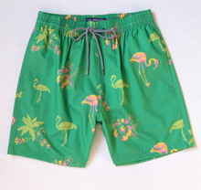 Carregar imagem no visualizador da galeria, Shorts "Green Flamingo yellow" Vilebrequin
