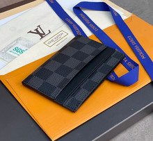 Carregar imagem no visualizador da galeria, Porta-cartões Louis Vuitton
