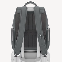 Carregar imagem no visualizador da galeria, Mochila Rimowa Cinza

