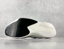 Carregar imagem no visualizador da galeria, Adidas Adizero Adios Pro Evo 1
