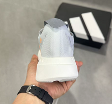 Carregar imagem no visualizador da galeria, Adidas Adizero Adios Pro 4
