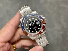 Carregar imagem no visualizador da galeria, Rolex GMT-Master II 'Pepsi' aço inoxidável mostrador preto "Super C"
