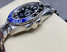 Carregar imagem no visualizador da galeria, Rolex GMT-Master II 40MM "Batgirl" Jubilee de Aço Inoxidável "Super C"
