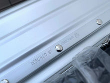 Carregar imagem no visualizador da galeria, Mala Rimowa Classic Cabin
