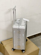 Carregar imagem no visualizador da galeria, Mala Rimowa Cabin
