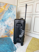 Carregar imagem no visualizador da galeria, Mala Rimowa Cabin Alumin Black
