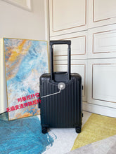Carregar imagem no visualizador da galeria, Mala Rimowa Cabin Alumin Black
