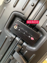 Carregar imagem no visualizador da galeria, Mala Rimowa Cabin Alumin Black
