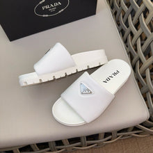 Carregar imagem no visualizador da galeria, Prada Padded Slides White Nappa Leather
