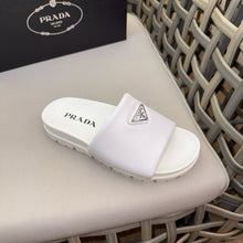 Carregar imagem no visualizador da galeria, Prada Padded Slides White Nappa Leather
