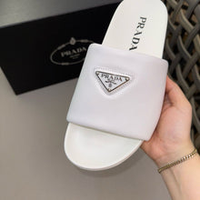 Carregar imagem no visualizador da galeria, Prada Padded Slides White Nappa Leather
