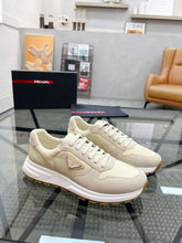 Carregar imagem no visualizador da galeria, PRADA Prax Re-nylon White
