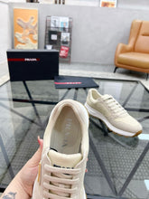 Carregar imagem no visualizador da galeria, PRADA Prax Re-nylon White
