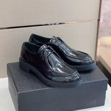 Carregar imagem no visualizador da galeria, Sapato Prada Black
