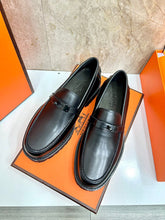 Carregar imagem no visualizador da galeria, Sapato HERMES
