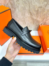 Carregar imagem no visualizador da galeria, Sapato HERMES
