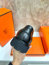 Carregar imagem no visualizador da galeria, Sapato HERMES
