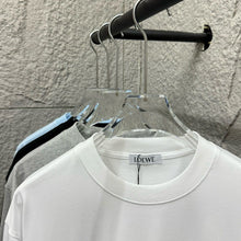Carregar imagem no visualizador da galeria, Camiseta Loewe x On
