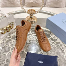 Carregar imagem no visualizador da galeria, Tênis Prada Montecarlo Re-Edition 2005 Caramel
