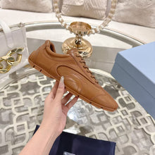 Carregar imagem no visualizador da galeria, Tênis Prada Montecarlo Re-Edition 2005 Caramel
