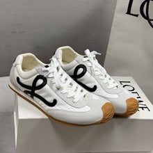 Carregar imagem no visualizador da galeria, Loewe Ballet Runner 2.0 White/Black
