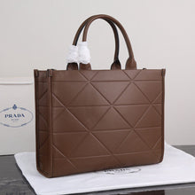 Carregar imagem no visualizador da galeria, Prada Symbole Brown
