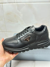 Carregar imagem no visualizador da galeria, Prada Prax 01 Leather Black
