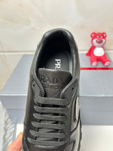 Carregar imagem no visualizador da galeria, Prada Prax 01 Leather Black
