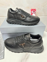 Carregar imagem no visualizador da galeria, Prada Prax 01 Leather Black
